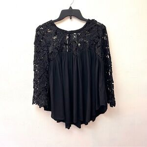 Anthropologie Guest Editor black lace top flowy bottom blouse size small